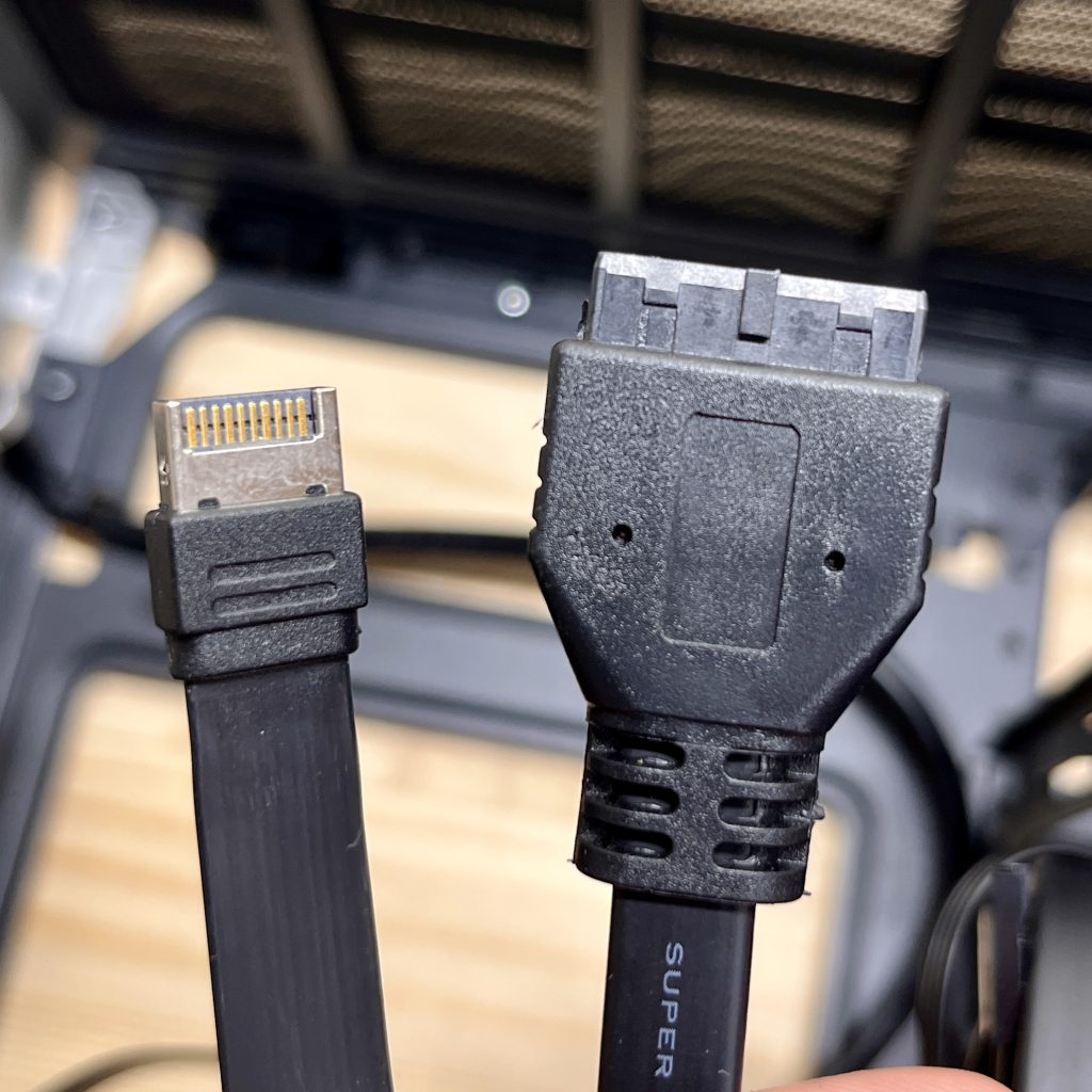 フロントポート用USB 3.1 Gen 2 Type-C・USB 3.0, 3.5 mm端子画像